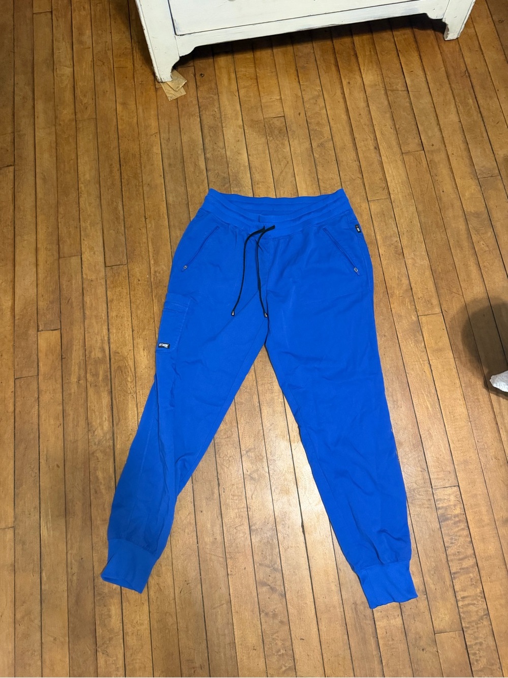scrubs pants